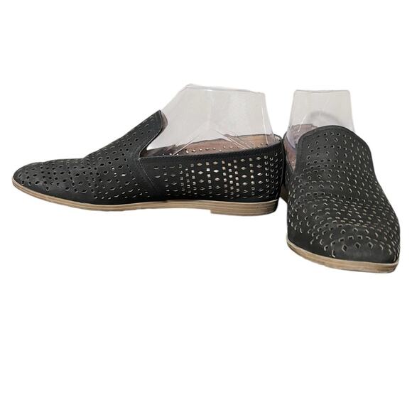FRANCO SARTO Faryn Black Suede Perforated Lazer Cut Detail Loafer Women's Sz 7.5 - Picture 1 of 7